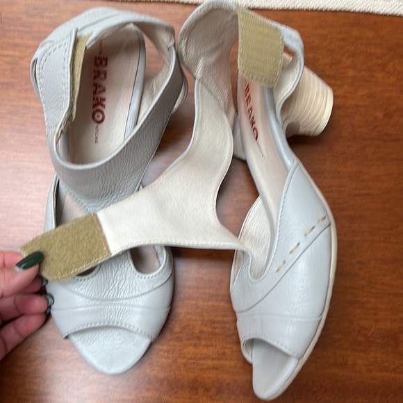 Sandals size EU83 US7 soft buttery leather - Picture 4 of 6